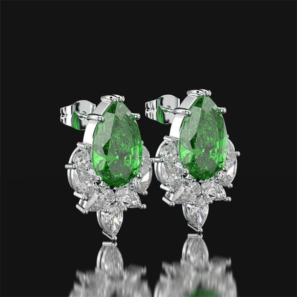 🎁Elegant Teardrop Green Emerald CZ Stud Earrings, MARR9252 - Picture 1 of 2